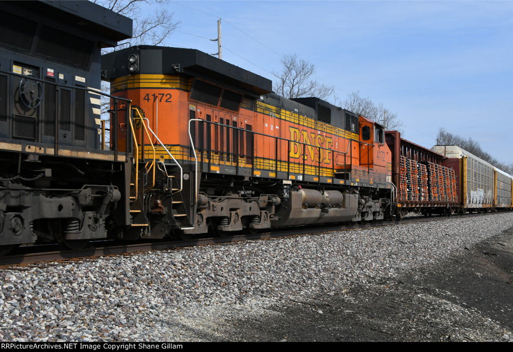 BNSF 4172 Roster shot.